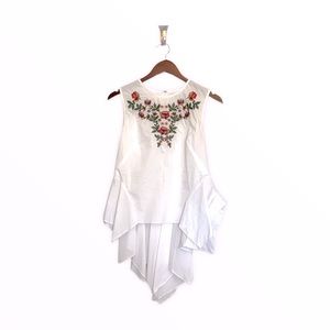Do Be Embroidered Sleeveless Top